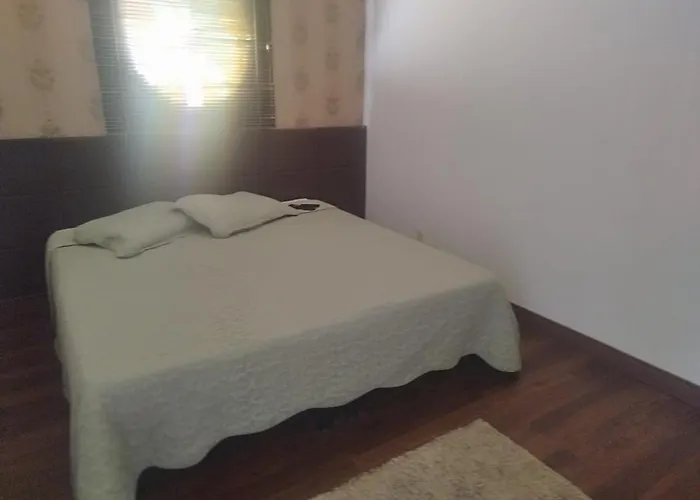 Kitnet Na Rua Sapucai